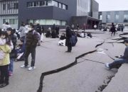 Diguncang Gempa Besar, Jepang Siaga Tsunami